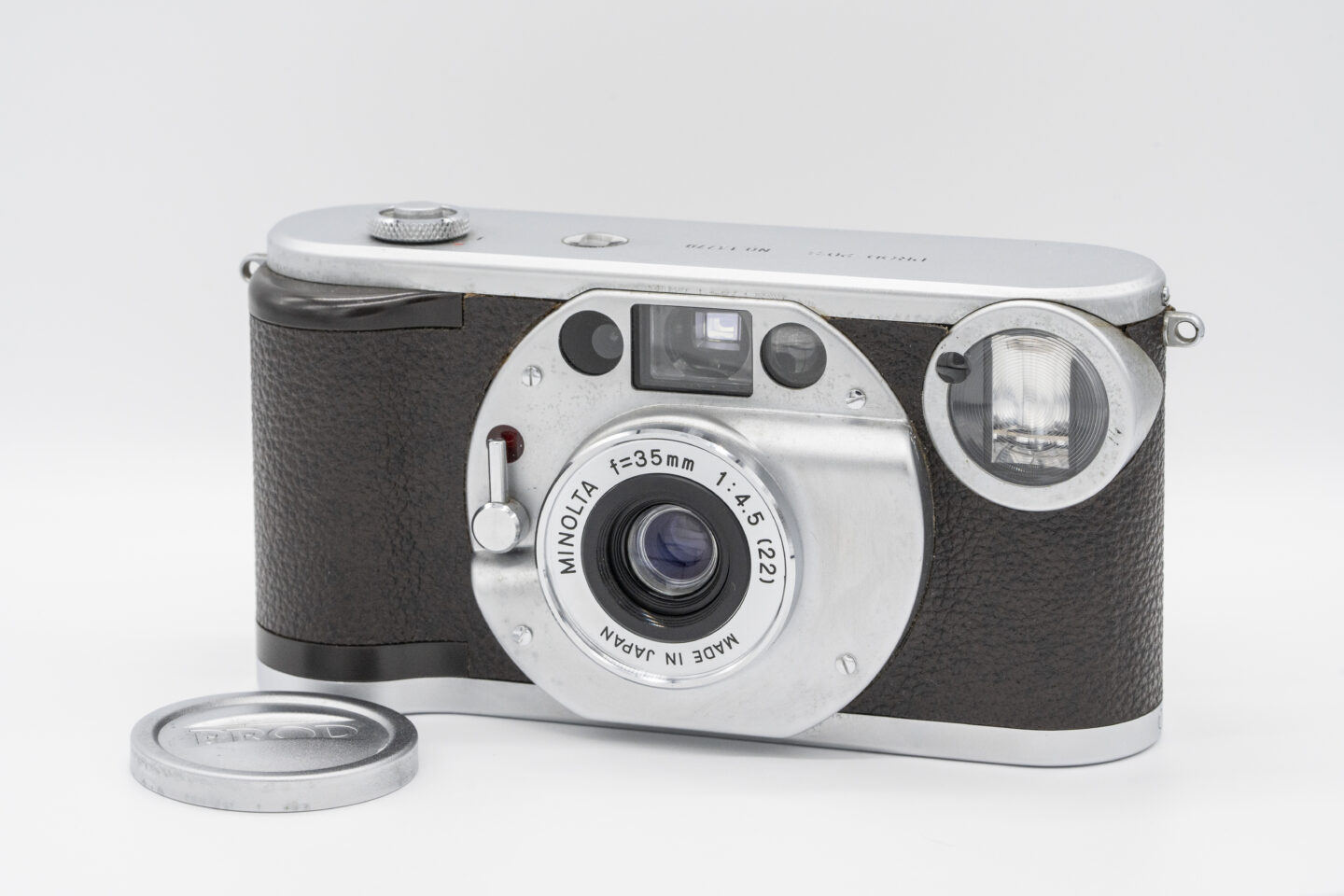 【フィルムカメラ】レトロデザインが魅力のフルオートコンパクトカメラ「MINOLTA PROD-20’s」