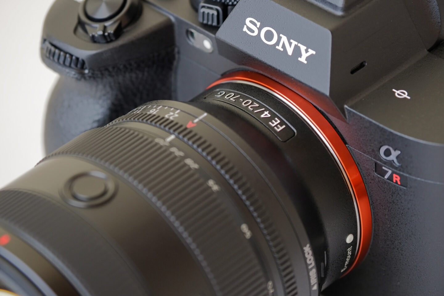 SONY FE 20-70mm F4 G SEL2070G