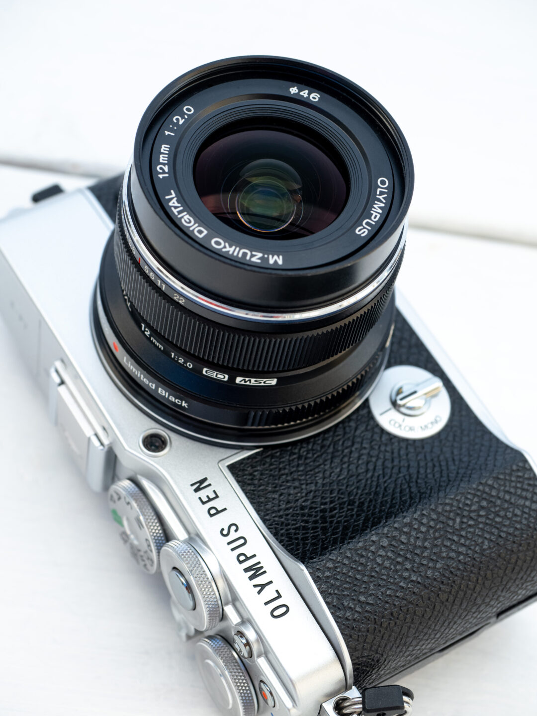 カメラ レンズ(単焦点) OM SYSTEM M.ZUIKO DIGITAL ED 12mm F2.0 レビュー｜上質を所有する 