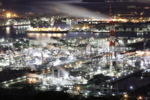 空気が澄み渡る季節におすすめの被写体 工場夜景｜斎藤裕史