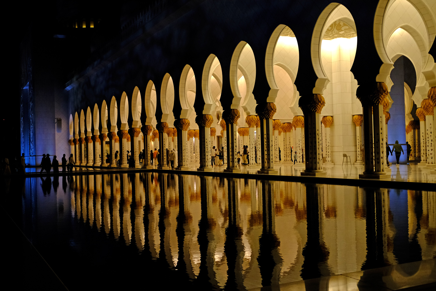 富士フイルム X-M5と巡るアラブ首長国連邦｜三田崇博 海外撮影記