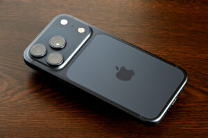 アップル「iPhone 17 Pro」望遠撮影機能を刷新！カメラ好きにとって真の「Pro」モデル