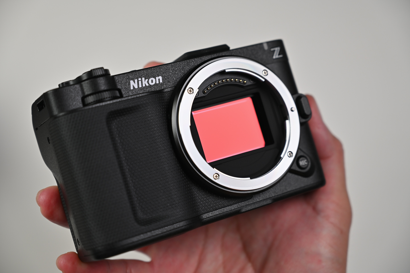 動画に特化したニコン初のシネマカメラ「ZR」の魅力に迫る！ | ShaSha