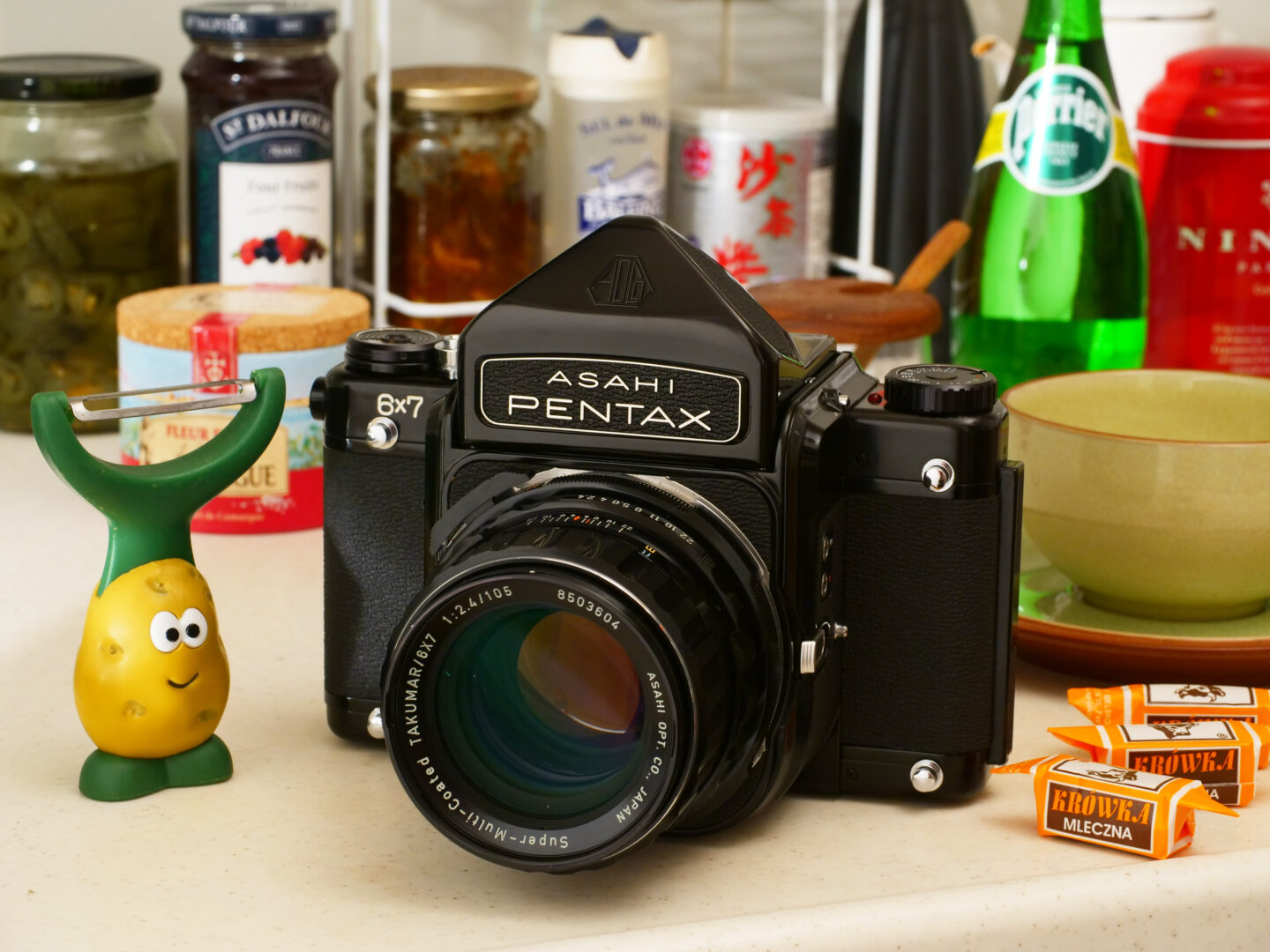 映画の中の、あのカメラ｜14 猫が行方不明(1996)　ペンタックス6×7