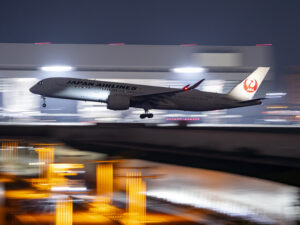 ヒコーキ撮影で使いやすい究極の1本！OM SYSTEM M.ZUIKO DIGITAL ED 50-200mm F2.8 IS PROを使い倒す