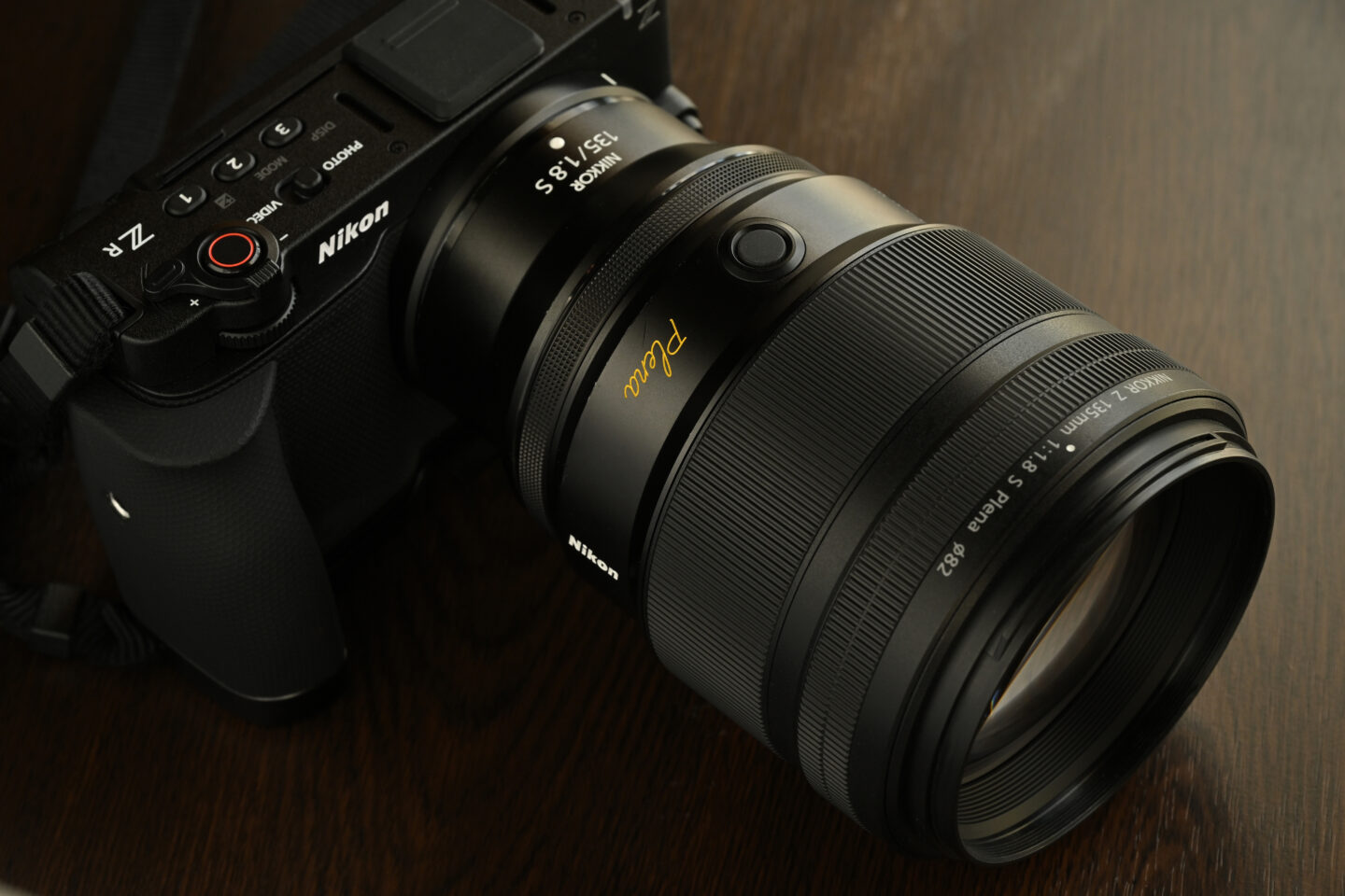 極上の描写を誇る ニコン「NIKKOR Z 135mm f/1.8 S Plena」を味わう