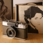 映画の中の、あのカメラ｜17 ジェーンとシャルロット(2023)　オリンパス　ペンEES