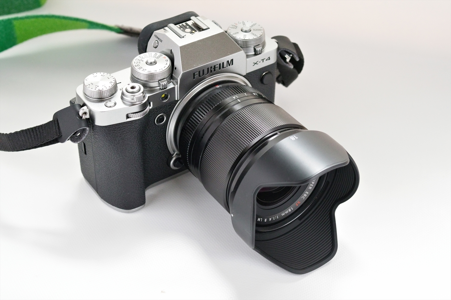 カメラ レンズ(単焦点) 富士フイルム XF18mmF1.4 R LM WR レビュー｜テーブルの上から風景まで 