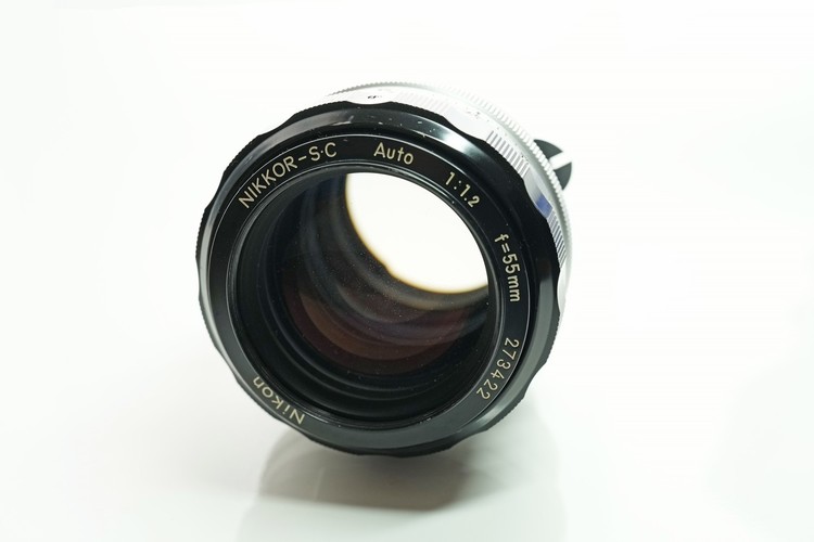 オールドレンズレビュー】ニコン NIKKOR-S・C Auto 55mm F1.2｜憧れの