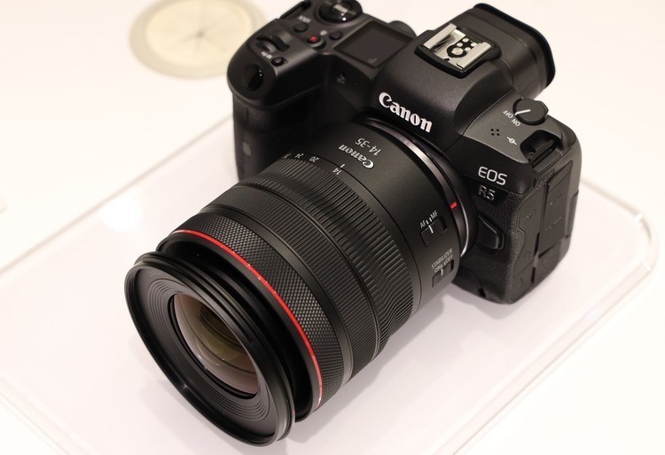 Canon (キヤノン) RF14-35mm F4 L IS USM