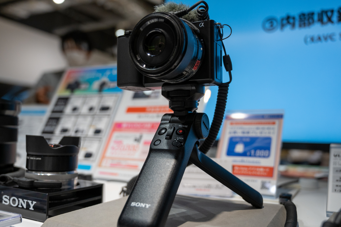 ソニー ミラーレスカメラ VLOGCAM ZV-E10が登場！｜APS-Cセンサー