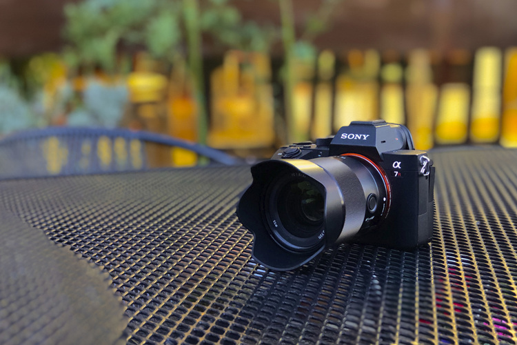 カメラ レンズ(単焦点) ソニー FE35mmF1.8 レビュー｜コスパ最高の軽い・明るい・寄れるレンズ 