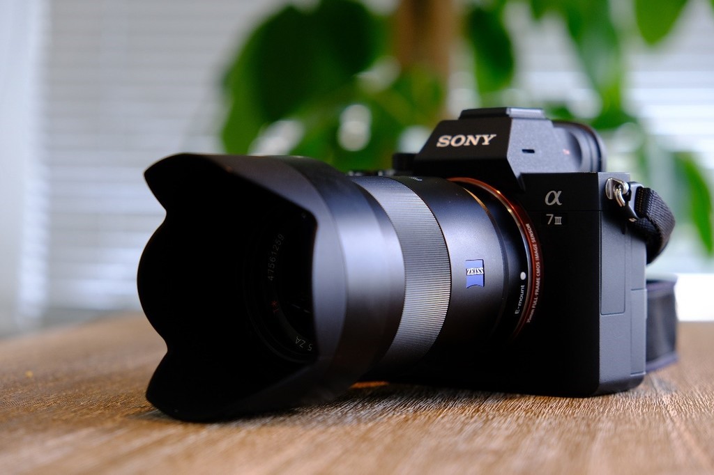 sony 55mm 単焦点　カールツァイス