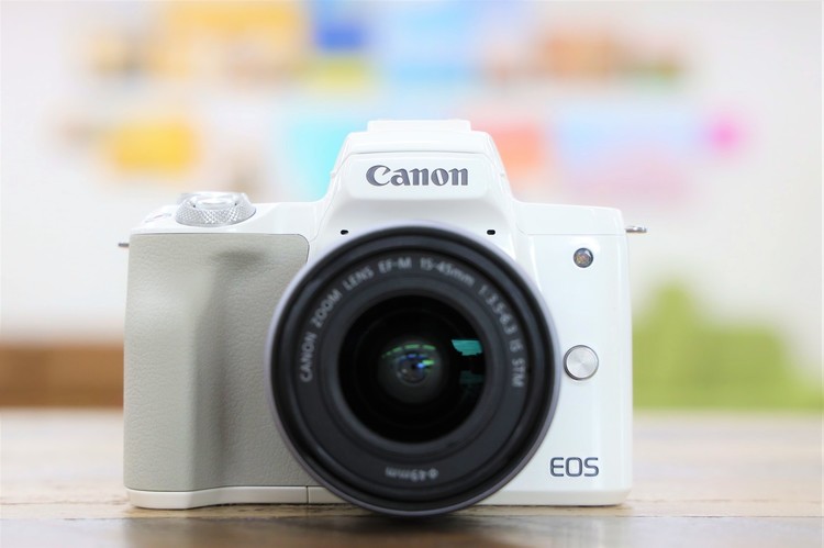 【美品】Canon EOS Kiss M(ブラック)