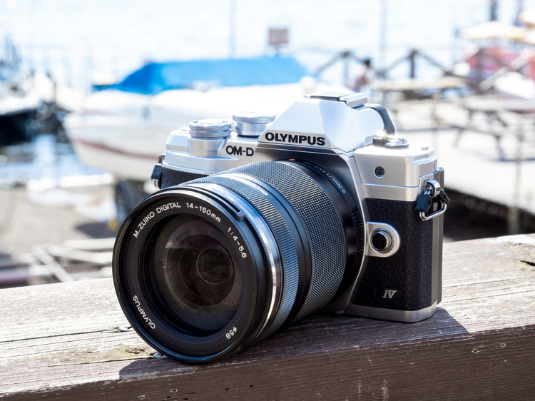 OLYMPUS E-M10