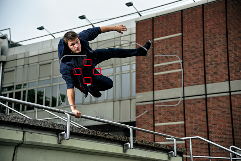 駆動系ユニット（D810と同様に4つのモーターを搭載）を実装した前ボディー