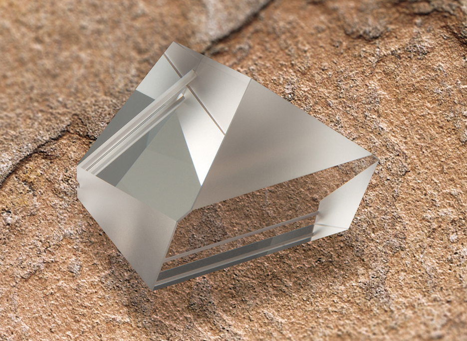 視野率約100%の光学ファインダー