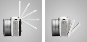 3.0型、約104万ドット。チルト液晶を搭載