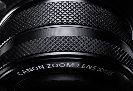 独創的な設計で、さらに快適な操作感で撮影できる