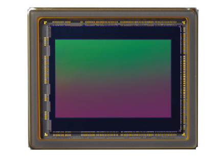 卓越した高画質を生む2430万画素のAPS-Cサイズセンサー