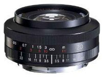 製品写真：フォクトレンダー COLOR SKOPAR 20mm/F3.5 SLII Aspherical
