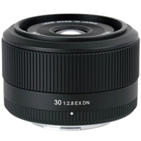 製品写真：シグマ 30mm F2.8 EX DN マイクロフォーサーズ用