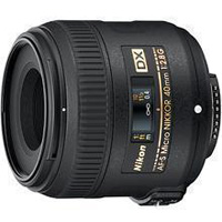 製品写真：ニコン AF-S DX Micro NIKKOR 40mm f/2.8G