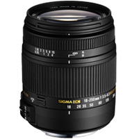 製品写真：シグマ 18-250mm F3.5-6.3 DC MACRO OS HSM キヤノン用