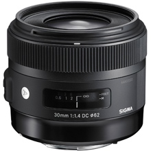 製品写真： 30mm F1.4 DC HSM キヤノン用