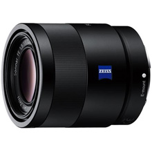 製品写真： Sonnar T* FE 55mm F1.8 ZA