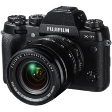 製品写真：富士フイルム X-T1 レンズキット ブラック