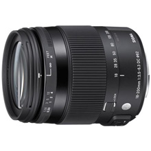 製品写真：シグマ 18-200mm F3.5-6.3 DC MACRO OS HSM