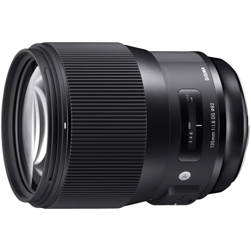 製品写真：シグマ 135mm F1.8 DG HSM Art キヤノン用