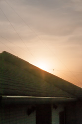 屋根にピントを合わせた場合