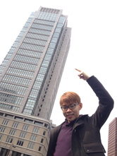 しゃがんで下から撮った場合