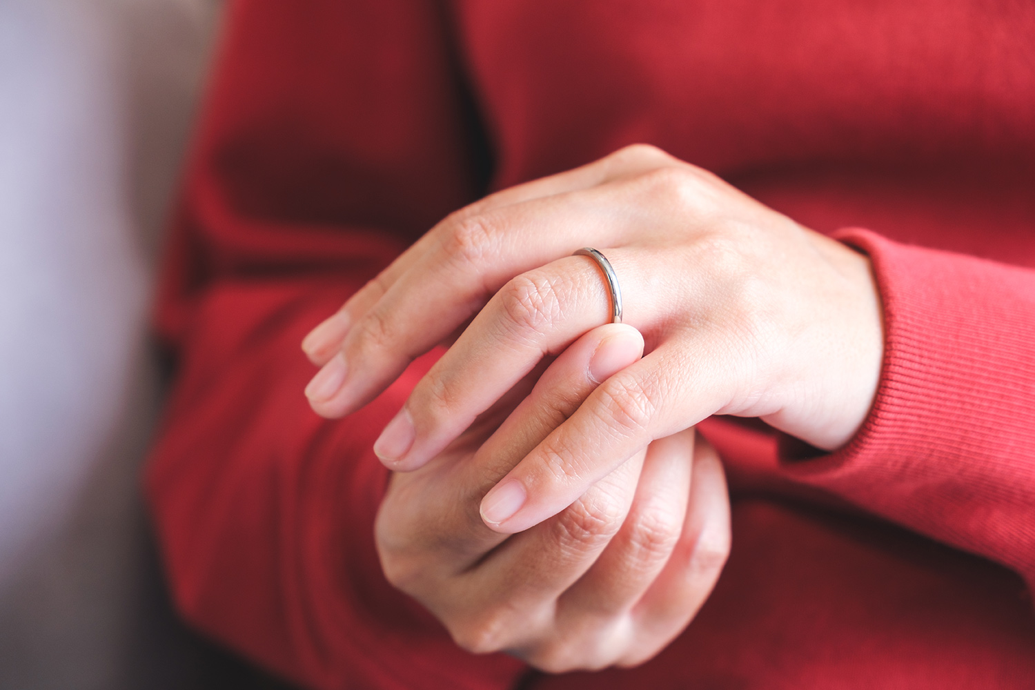 カルティエの結婚指輪で後悔しないための完全ガイド｜人気モデル比較から後悔する人の特徴まで徹底解説