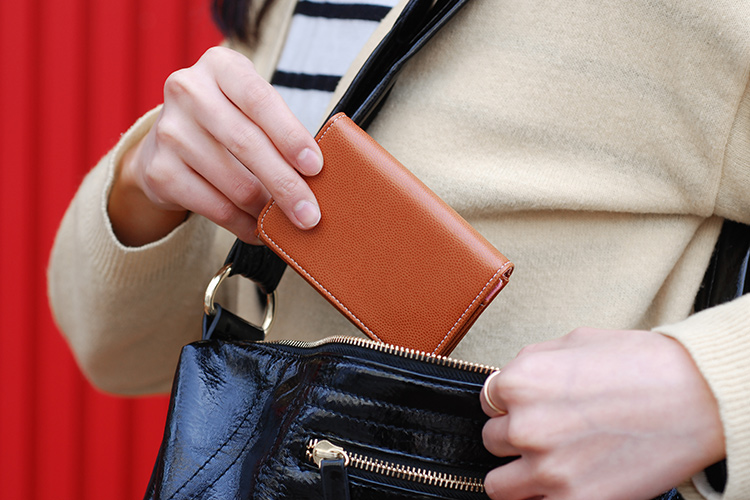 シャネルのミニ財布は使いにくい？後悔しない選び方と人気モデルの満足度を徹底検証