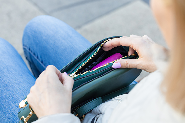 ロエベ パズルは使いにくい？後悔しないためのメリット・デメリット