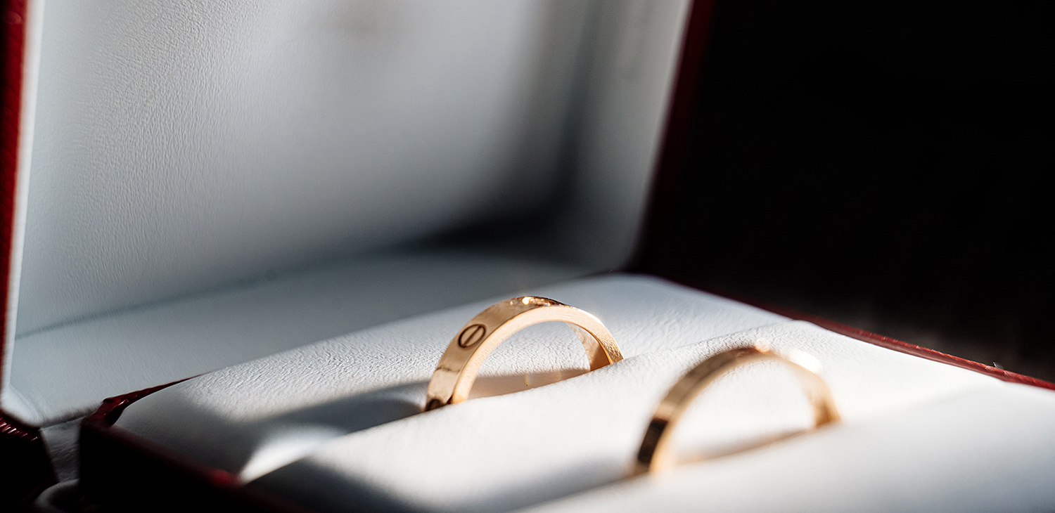 カルティエの結婚指輪で後悔しないための完全ガイド｜人気モデル比較から後悔する人の特徴まで徹底解説