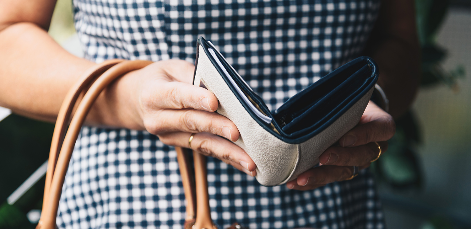 シャネルのミニ財布は使いにくい？後悔しない選び方と人気モデルの満足度を徹底検証