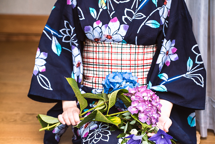着物の柄と季節の一覧｜いつ何を着る？旬を先取りする粋な選び方