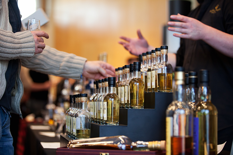 ウイスキー価値は何で決まる？高価買取の見極めポイント