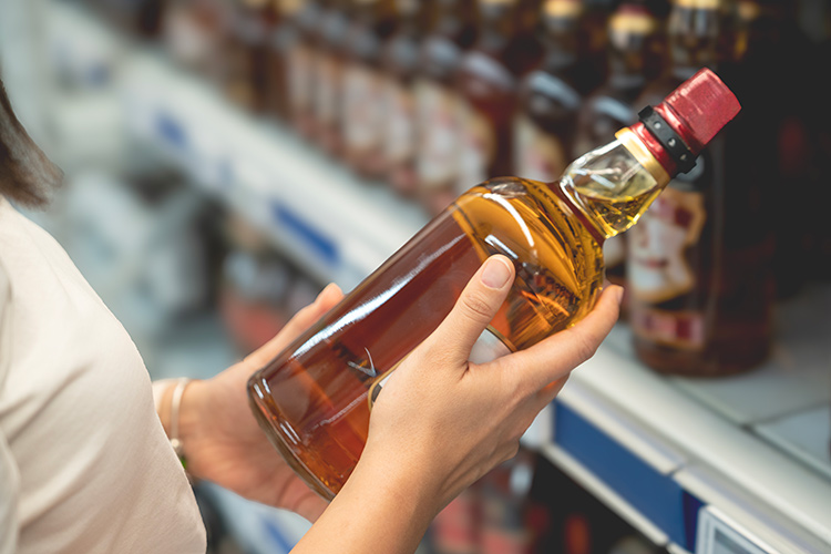 ブランデーの種類とは？ウイスキーとの違いや原料・ランクの仕組み