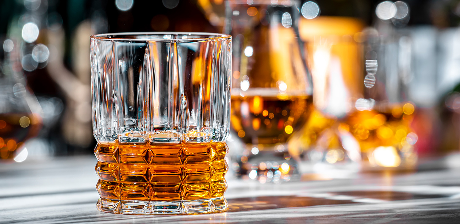 ウイスキーとブランデーの違い｜基礎知識から飲み方まで