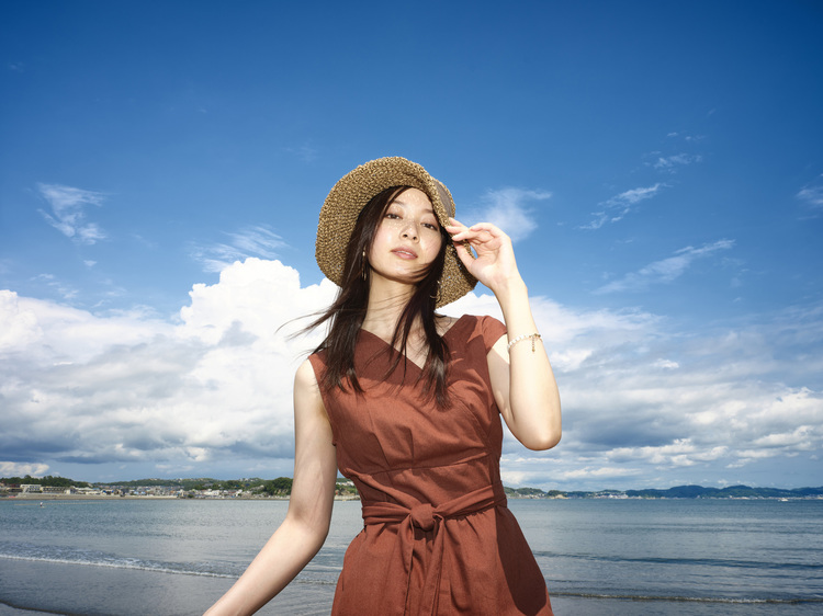 富士フイルム GFX100Sレビュー|ポートレートで見せるラージフォーマットの世界